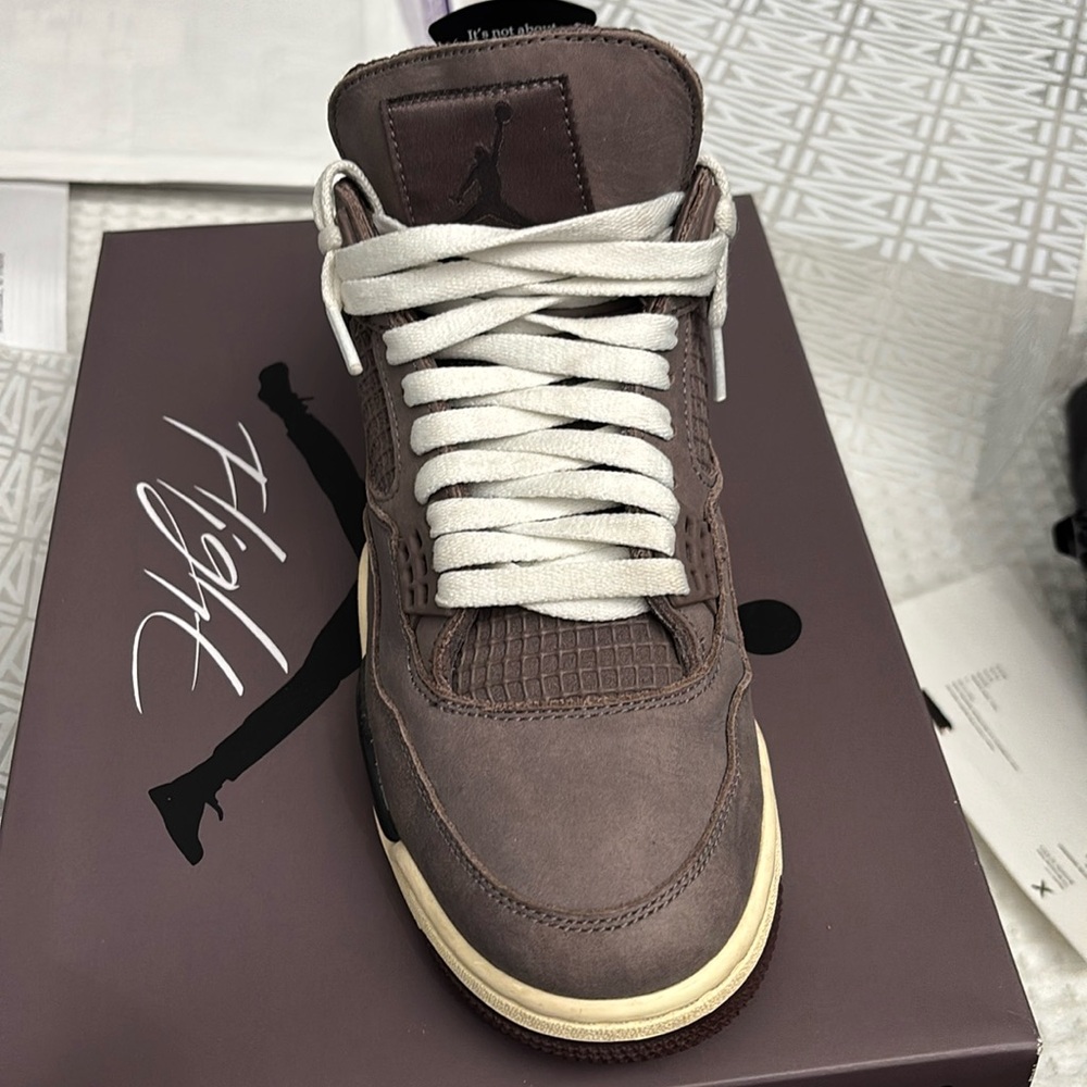 jordan 4 worn once tags laces included,original box
